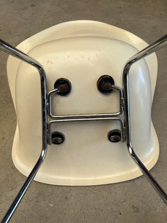 Silla Eames DAX de Herman Miller, fibra de vidrio. – Sillas de comedor, Metal, Chrome (photo 13 of 14)