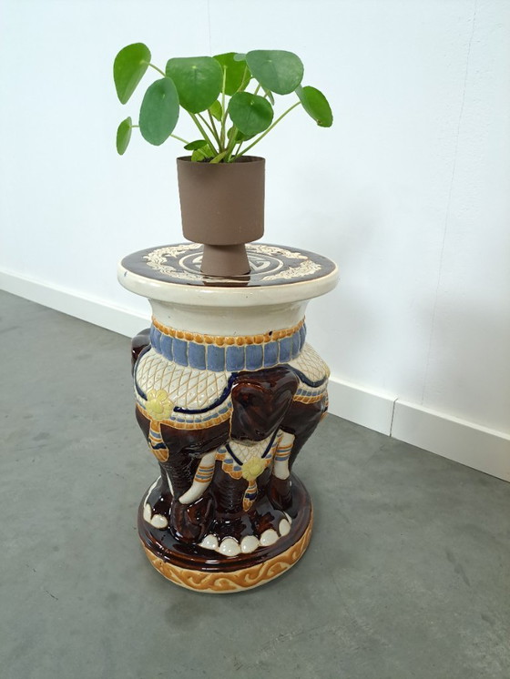 Image 1 of Tavolo rotondo in porcellana a forma di elefante, tavolo vintage