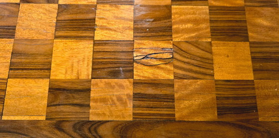 Image 1 of Spieltisch mit Intarsienarbeiten im Stil Ludwigs XV. auf Palisanderholzgrund, um 1900