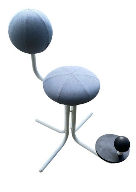 Peter Opsvik Globe Two