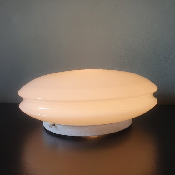 Image 1 of Lampada da soffitto vintage in vetro opalino UFO Raak Amsterdam