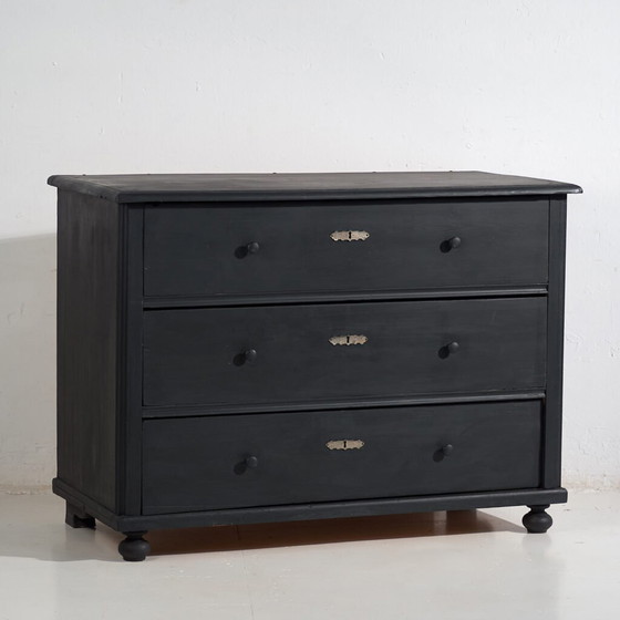 Antique chest of drawers in dark tones (c.1920) #86 – Rustic (photo 4 of 40)