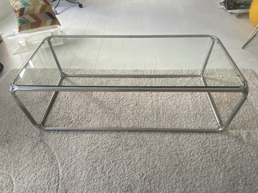 Table basse en métal chromé et verre 