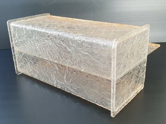 Image 1 of SUPERBE PORTE-REVUES VINTAGE 1960 EN PLEXIGLAS & LAITON 60S 1960S ANNEES 60