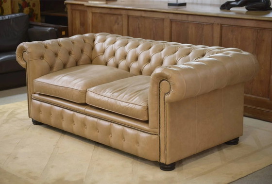 Beige leather Chesterfield sofa handmade in England. – 3-5 seaters (photo 15 of 15)