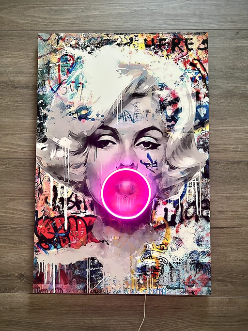 Lámpara de pared LED con diseño de chicle de Marilyn Monroe
