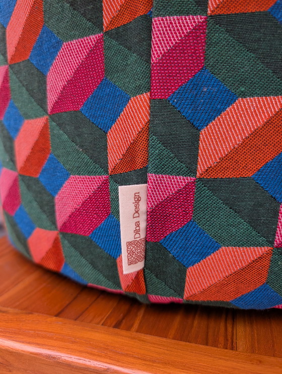 Image 1 of Puf Fucsia