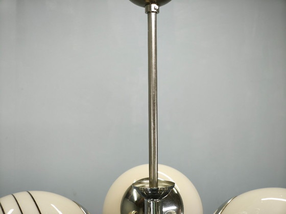 Image 1 of Art Deco kroonluchter van chroom en gedecoreerd crèmekleurig glas, jaren 1930