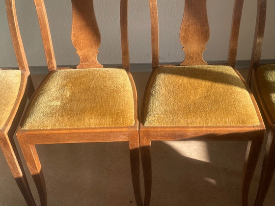 Image 1 of Harmonische senffarbene  Biedermeierstühle