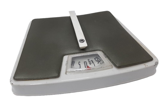 Image 1 of Vintage analog mechanical bathroom scale
