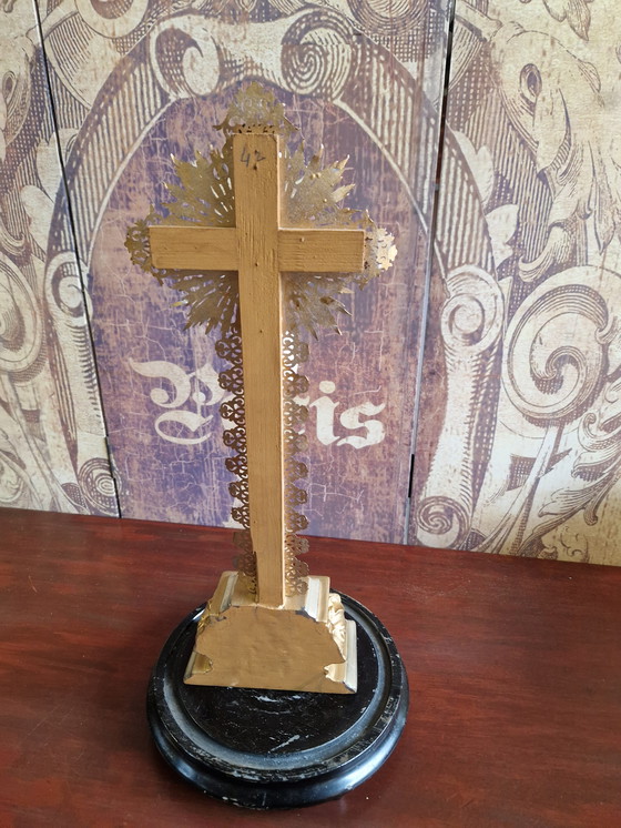 Image 1 of Antique bell jar with crucifix 50x20