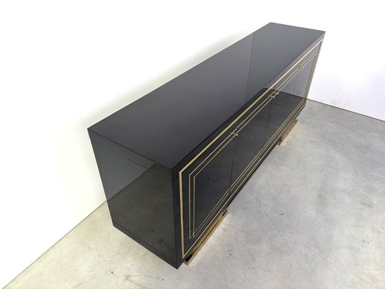 Credenza vintage laccata nera e ottone, anni '80 – Credenze, Legno (photo 9 of 13)
