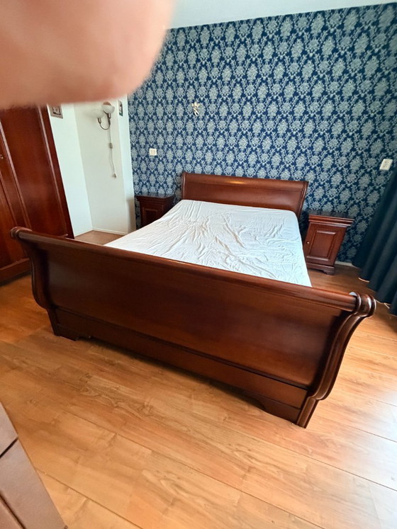 Letto a slitta in legno di ciliegio e 2 comodini – Letti matrimoniali (photo 4 of 5)