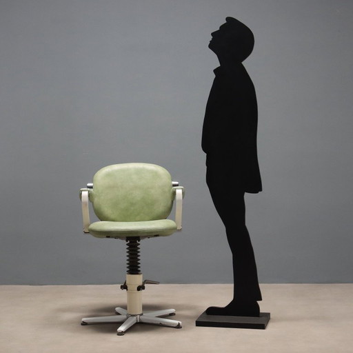 Friseurstuhl aus den 1970er Jahren