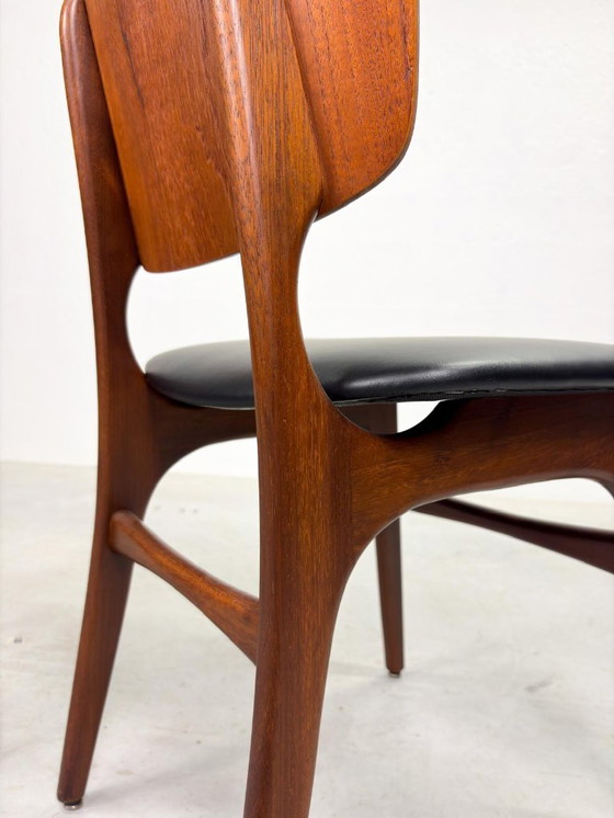 Image 1 of Set of Mid-century Dining Chairs in Danish Design