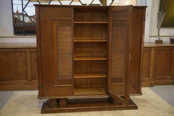 Brutalist display cabinet in oak by Charles Dudouyt, 1940s. – Wood, Glass, Art Deco (photo 6 of 15)