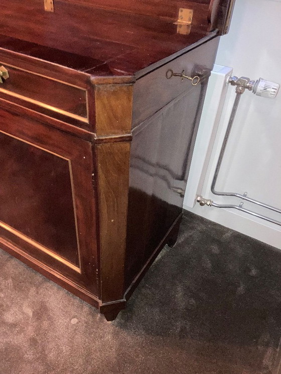 Image 1 of Antiek dressoir met opklapbare planken 