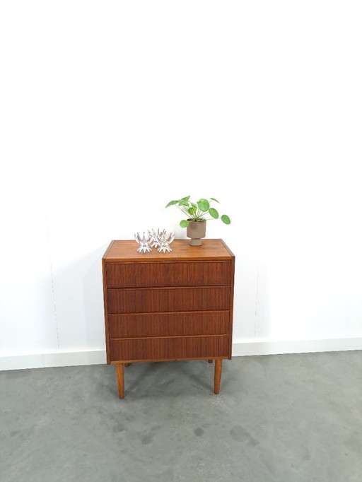 Cómoda danesa de teca con 4 cajones