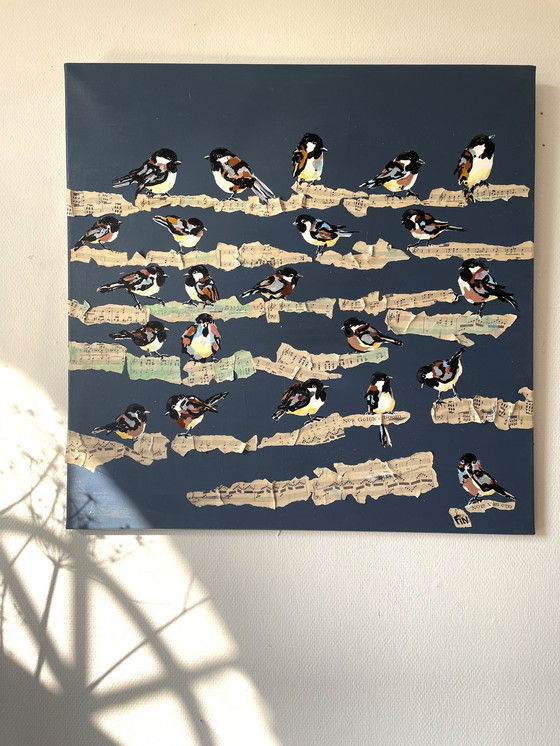 Image 1 of Pintando tetas de cabeza negra