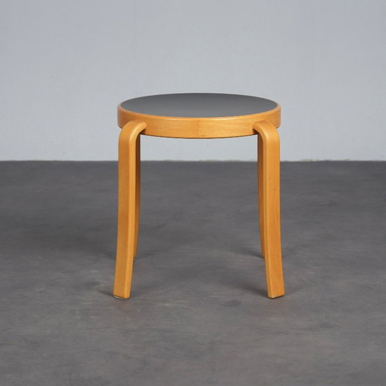 Magnus Olesen 8000 serie lage kruk, Denemarken, jaren 80 – Krukjes, Wood (photo 2 of 7)