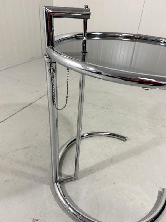 Eileen Gray Tavolino regolabile E1027 Vereinigte Werkstätten – Vereinigte Werkstatten, Tavolini, Chrome (photo 6 of 16)