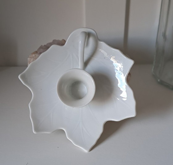 Unique nice white candle holder in the shape of an oak leaf.🕎 – Table accessories, Porcelain (photo 11 of 14)