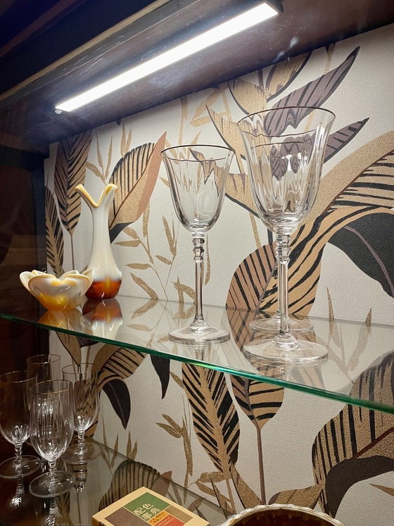 Image 1 of Mobile Art Déco con vetrina in vetro curvo – Restaurato, impiallacciatura in radica, illuminazione