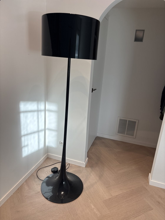 Flos Spun Light F Lampadaire – Aluminium (photo 4 of 5)
