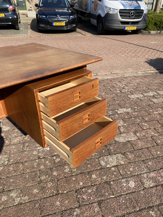 Image 1 of Directiebureau jaren 60 teakhout 