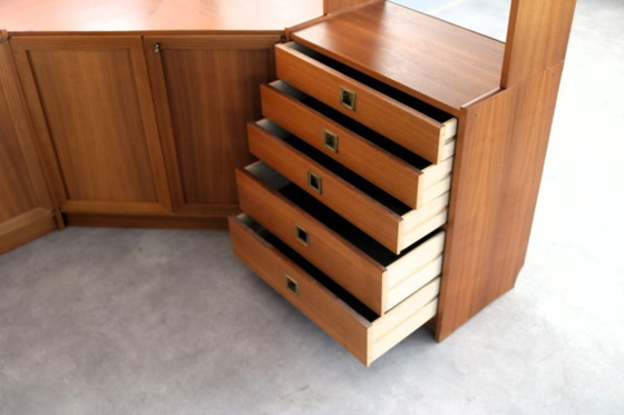 Image 1 of Mobiletto da parete/mobiletto angolare svedese d'epoca