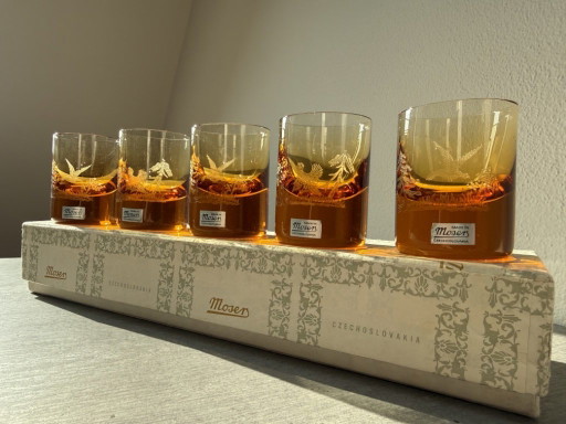 Moser Tsjechoslowakije Amber Kristallen Whiskyglazen Jachtvogels Doos, Gesigneerd – glazen karaffen, Crystal, Glass