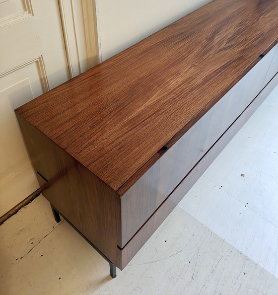 Vintage minimalistisch dressoir – Wood (photo 14 of 15)