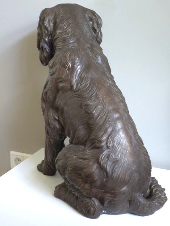 Lebensgroßer antiker bronzener Jagdhund (57 cm) – Exklusives Statement-Stück – Bildhauerei (photo 4 of 6)