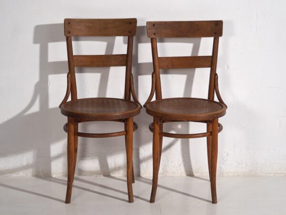 Antique set of Thonet chairs (c.1920). Set of four pieces #1 – Dining chairs (photo 30 of 40)