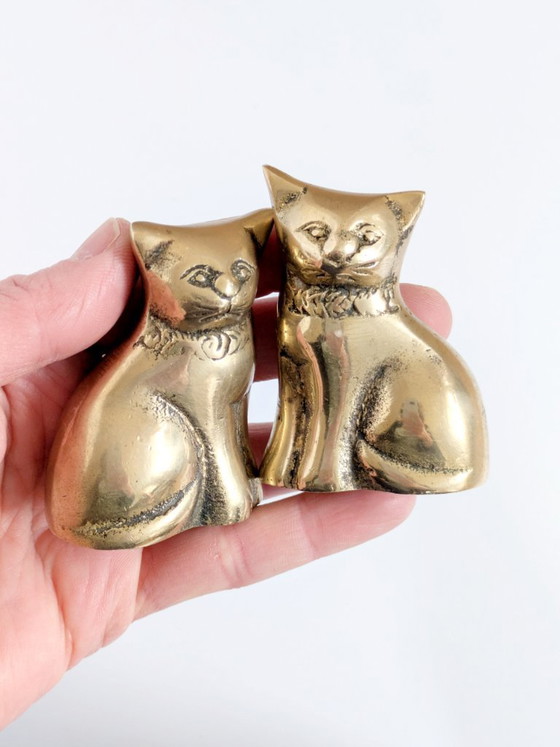 Image 1 of Vintage Solid Brass Cat Figurines Pair MCM Collar Detail Shelf Curio Decor
