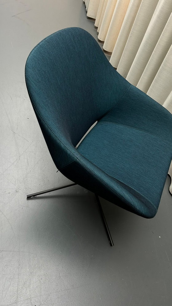 Image 1 of Artifort Beso Lounge