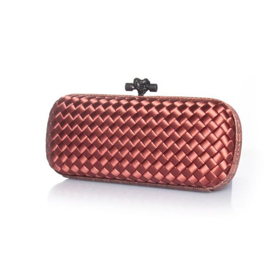Image 1 of Bottega Veneta, Clutch aus Satin mit Knoten und Wasserschlange