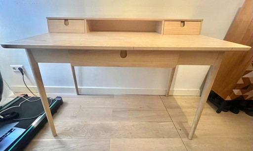 Modern klassiek bureau van licht hout