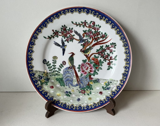 Chinese porcelain plate with bird and flower decoration in Famille Rose style – Qianlong brand