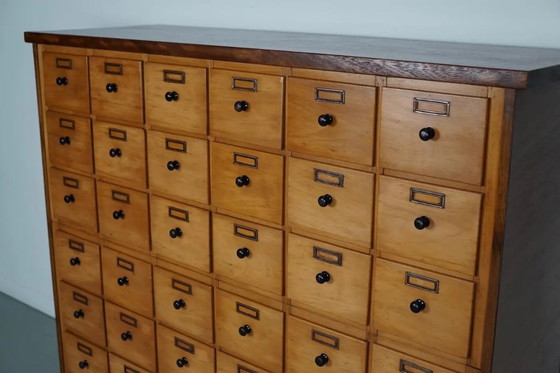 Image 1 of Mobiletto da farmacia/mobiletto da officina industriale olandese in faggio, circa anni '50