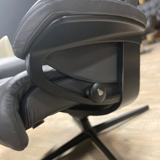 Image 1 of Stressless Magic Relaxsessel – Größe M – mit Fußhocker