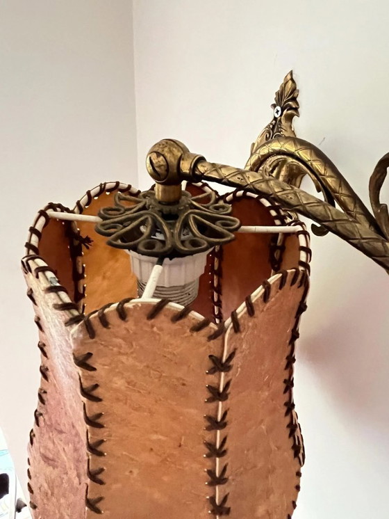 Image 1 of Vintage brass wall lamp with leather shade – adjustable arm (32–70 cm) – mid-century reading lamp