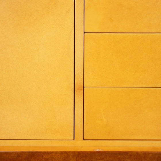 Giorgio Tura & Nucci Valsecchi Mod. 2047 Mueble Bar de Pergamino de Piel de Cabra para Tura – Leather, Glass (photo 9 of 21)