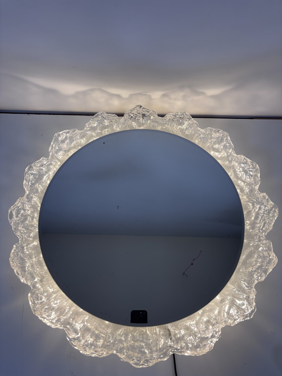 Miroir mural vintage avec éclairage | Plexiglas années 1960 | 70 – Schöninger (photo 2 of 15)