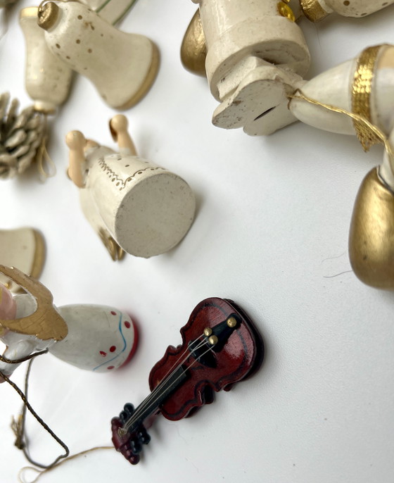 Image 1 of Ampia collezione di vecchi addobbi natalizi: legno, pigne, figure, mele