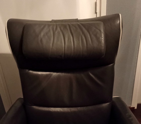 Image 1 of Relaxsessel, auffällig braun, extra klein