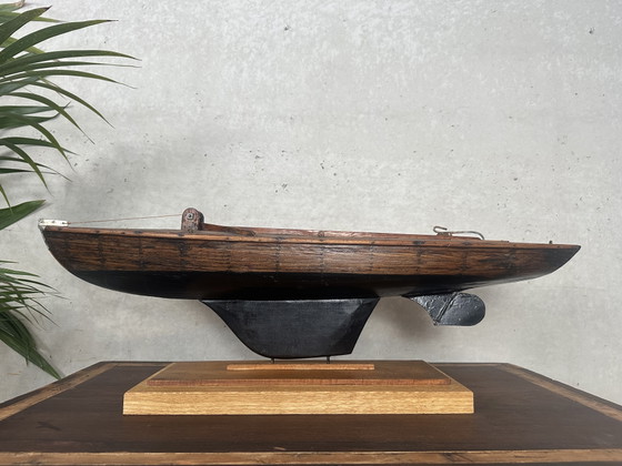 Image 1 of Antieke houten (model) boot - vijverjacht
