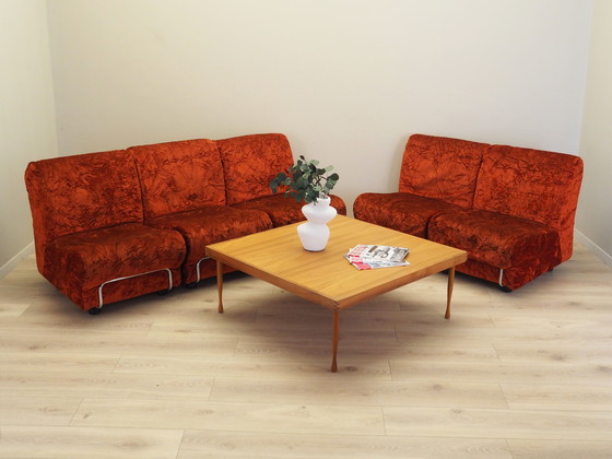 Image 1 of Table basse en acajou, design italien, années 1970, production : Italie