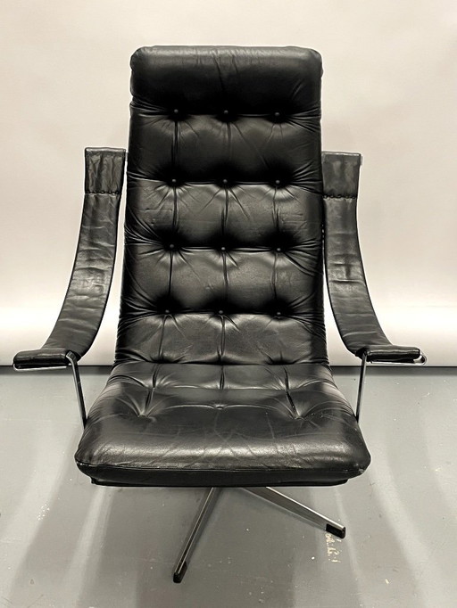 Artifort armchair