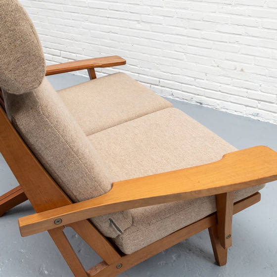 Image 1 of Hans Wegner GE-375/2 Zweisitziges Sofa